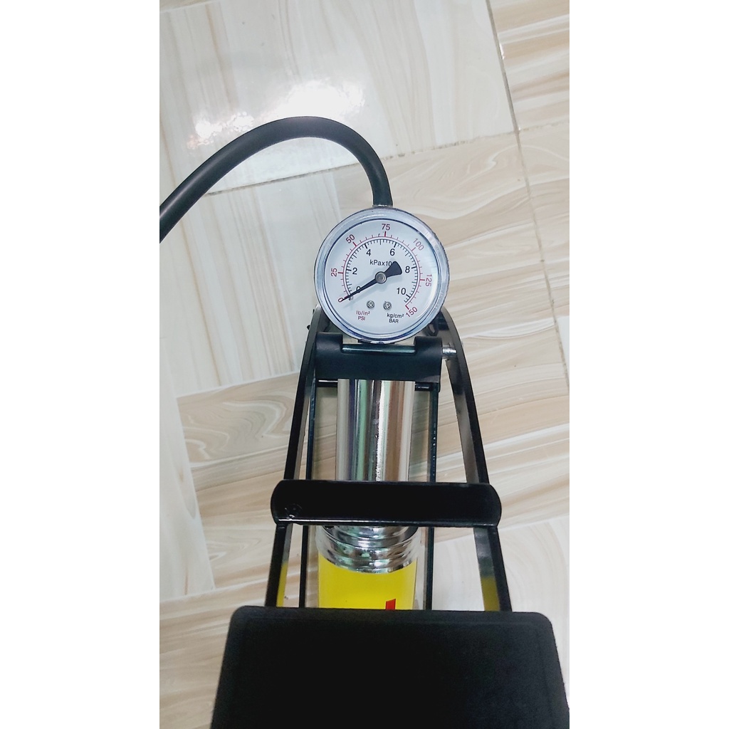 BƠM ĐẠP CHÂN 1 ỐNG, 1 XI LANH CÓ ĐỒNG HỒ HIỆU T-MAN CAO CẤP