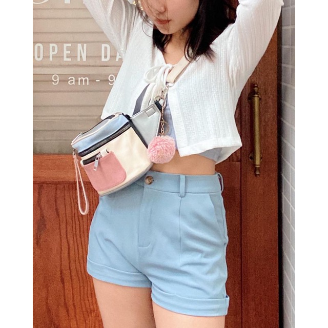 Áo MƠ khoác ngoài buộc ngực dài tay.