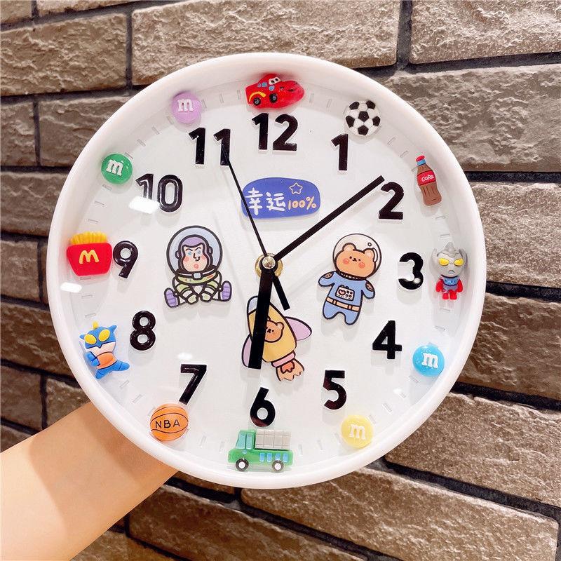 Đồng Hồ Treo Tường Không Gây Tiếng Động Hình Hoạt Hình Dễ Thương Sáng Tạo Cá Tính Cho Phòng Ngủ Trẻ Em
