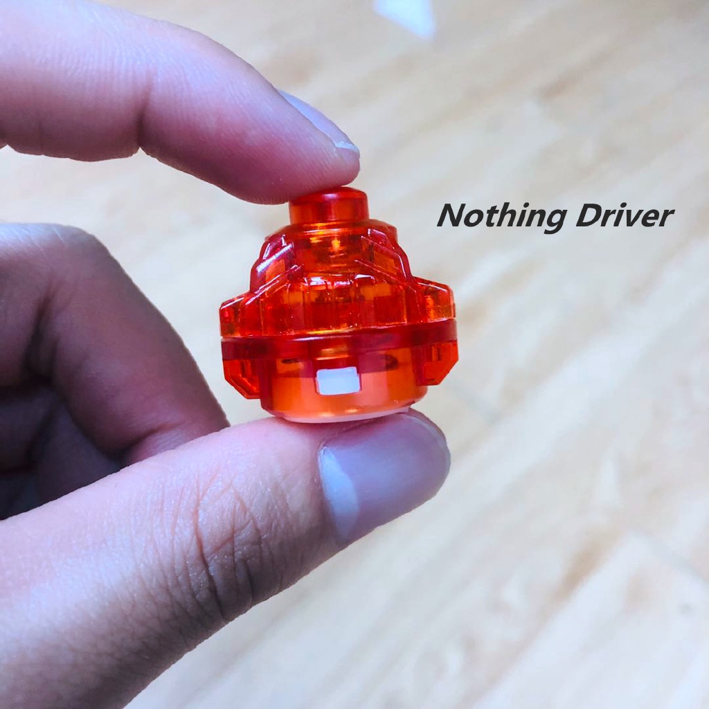 Con Quay Beyblade Màu Đỏ Không Có Điều Khiển Từ Xa