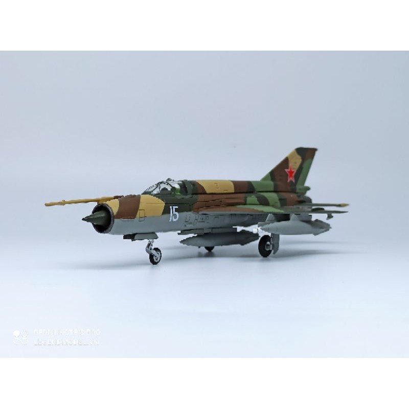 Mô hình máy bay Mig21 1/72
