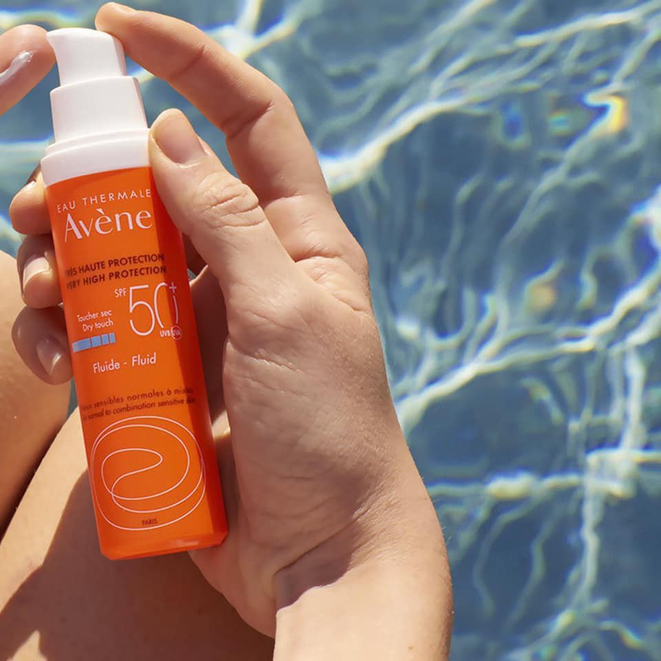 KEM CHỐNG NẮNG AVENE  VERY HIGH PROTECTION FlUID SPF50++ - Kem chống nắng Eau Thermale Avene Dry Touch Fluide SPF50