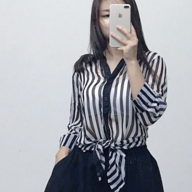 Khách đặt live