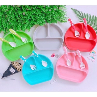 Khay ăn dặm silicon 3 ngăn có đế hít chống đổ