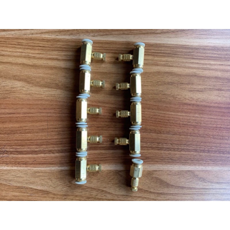 bộ 10 béc đồng gồm 9 đế thẳng và 1 đế cuối và 10 đầu béc