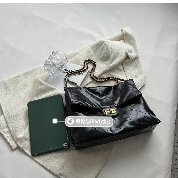 Túi Xách Đeo Vai Hình Vuông Cỡ Nhỏ Phối Dây Đeo Sợi Xích Thời Trang 2022 Mới Mẻ Cho Nữ