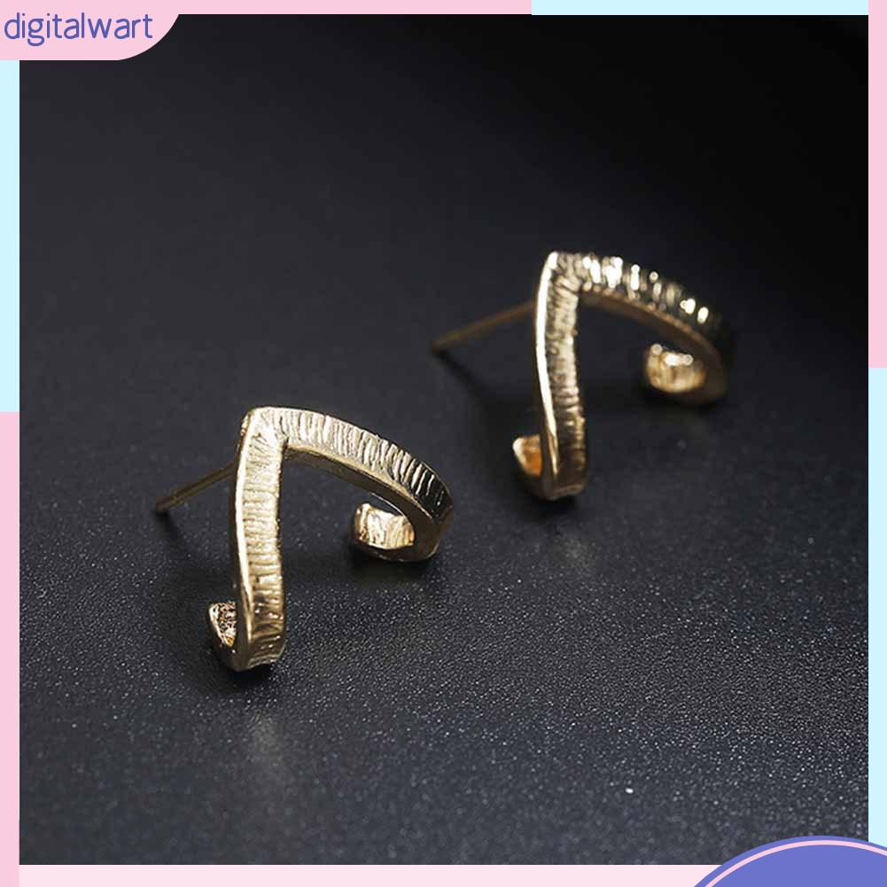 Khuyên tai nữ trang dáng dài tạo hình độc đáo