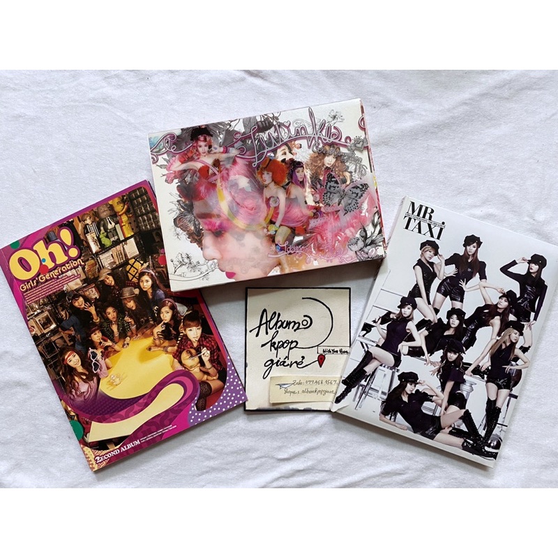 Snsd album Mr Taxi đã khui seal, gồm Cd và postcard như hình.