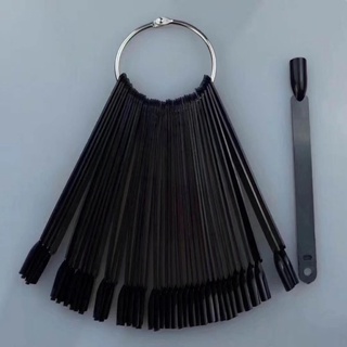 Móng que vuông đen,