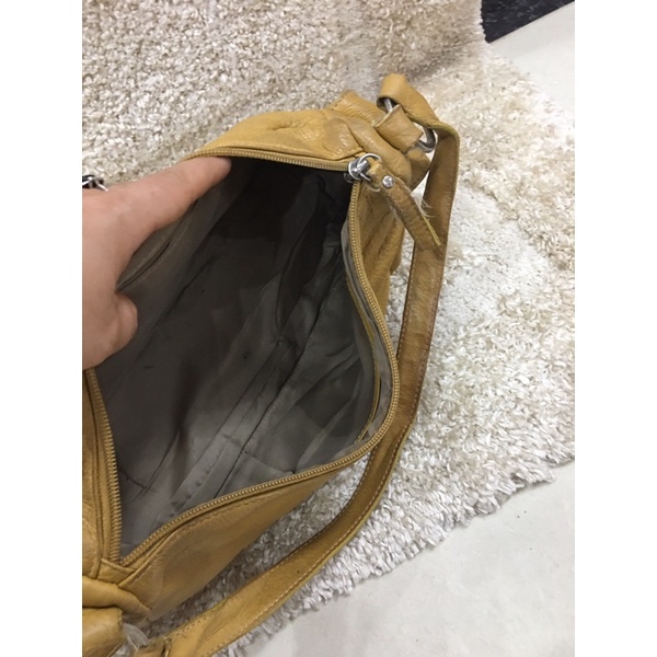 Túi si y hình hàng đã qua sử dụng