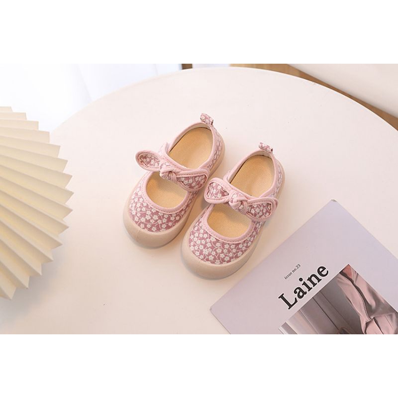 Giày canvas họa tiết hoa nhí hồng có nơ cho bé gái