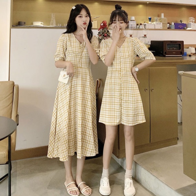 [order] đầm cổ V caro vàng