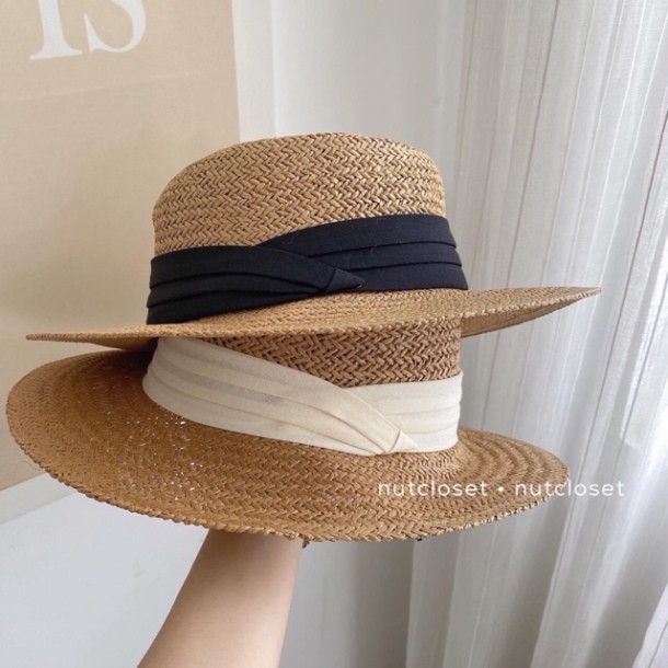 Mũ cói đi biển mẫu mới( phối đồ siêu sang chảnh- 2 màu đen- trắng)