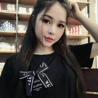 Áo thun đính nơ chữ siêu xinh