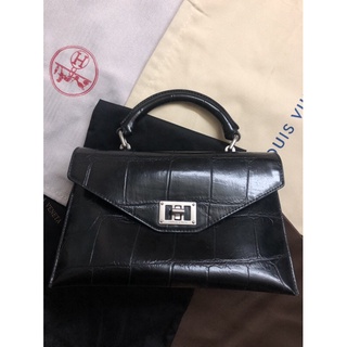 Thanh lý túi xách Charles&Keith đã qua sử dụng