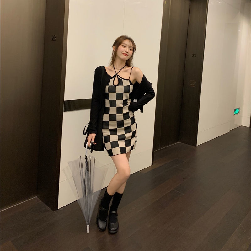 Set đầm hai dây và áo khoác cardigan dệt kim dáng rộng thiết kế mới thời trang xuân thu dành cho nữ 2021