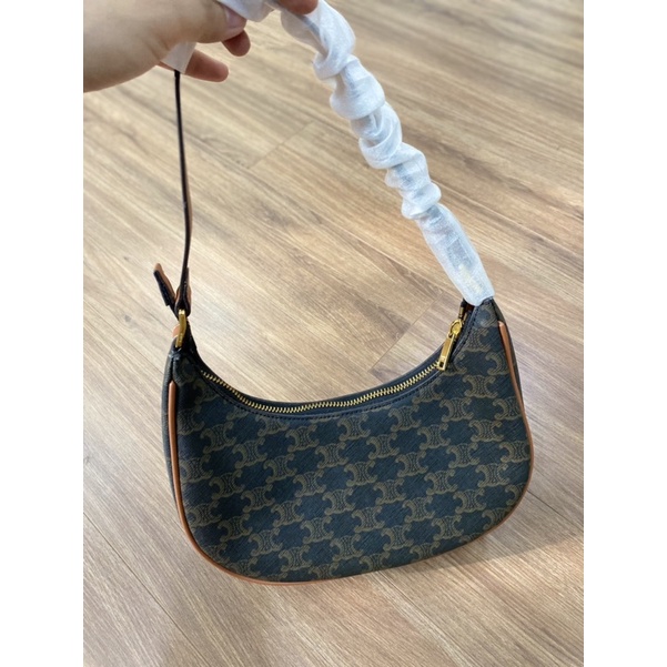 TÚI ĐEO VAI CE.LINE HOT TREND