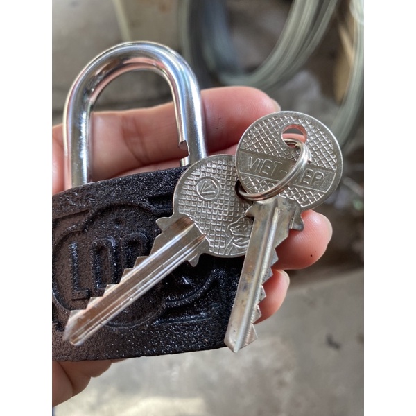 Khóa Việt Tiệp chính hãng