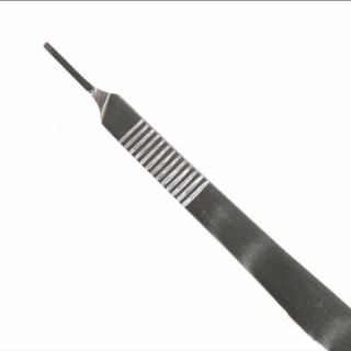 Dao mổ số 11 (hộp 100 cái)