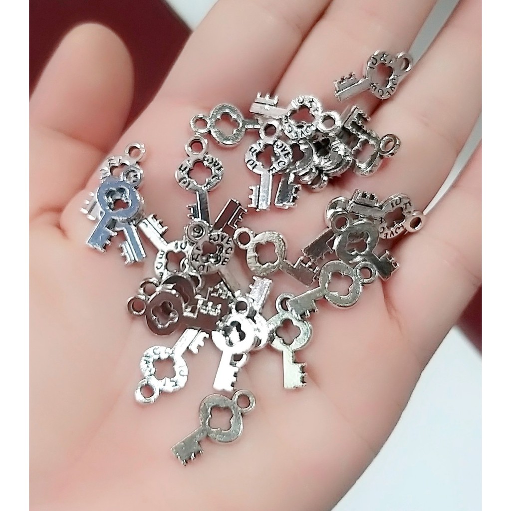 Sỉ charm bạc cổ : 50g / 1 gói = 23k [ Giá sỉ Charm ]