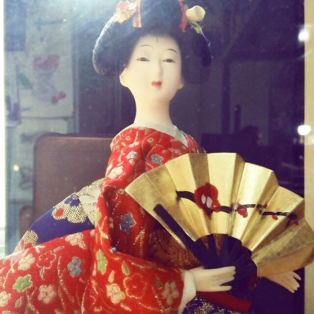 Mô hình thiếu nữ  trang phục kimono Nhật bản