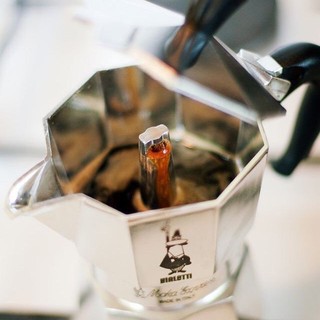 Ấm Pha Cà Phê Bialetti Moka Express 4 Ly Màu Bạc