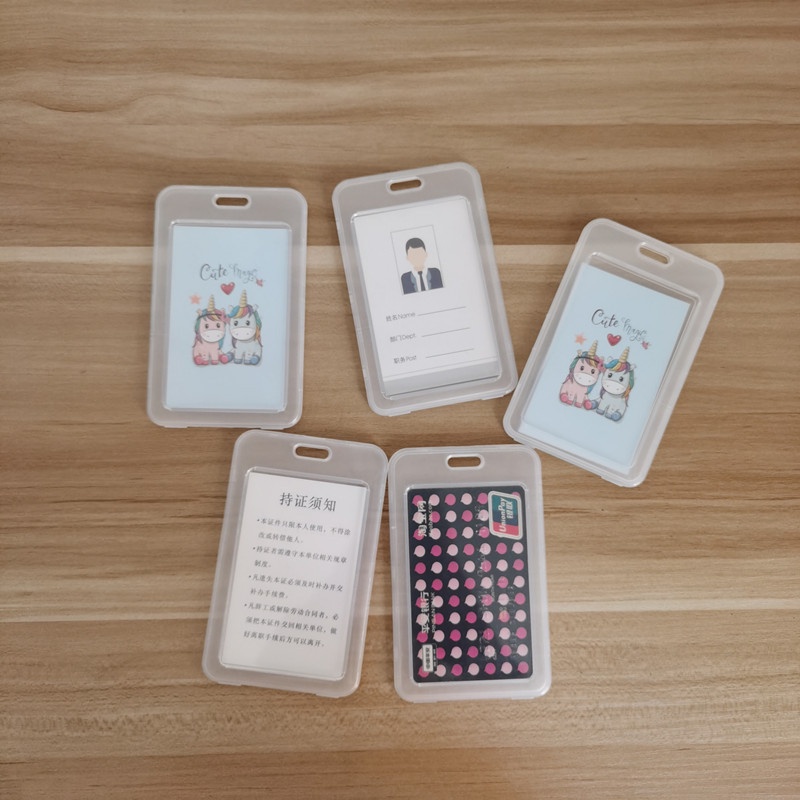 Bao đựng thẻ trong suốt bằng cao su tiện dụng