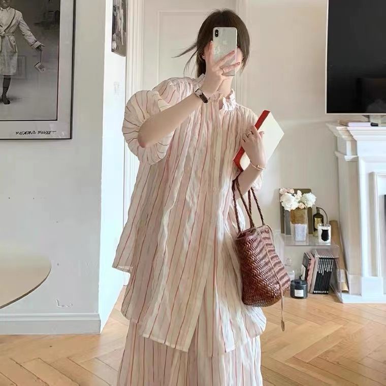 Set Áo Thun Cổ Tròn Họa Tiết Kẻ Sọc Và Chân Váy Phong Cách Hàn Quốc Thời Trang