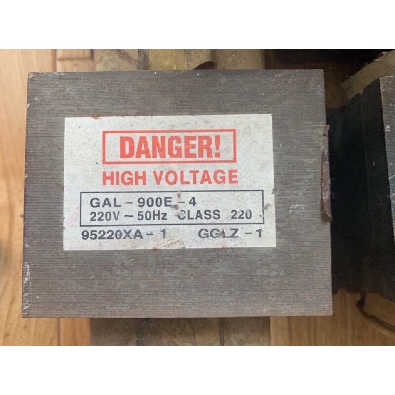 Biến áp lò vi sóng chế máy hàn cell