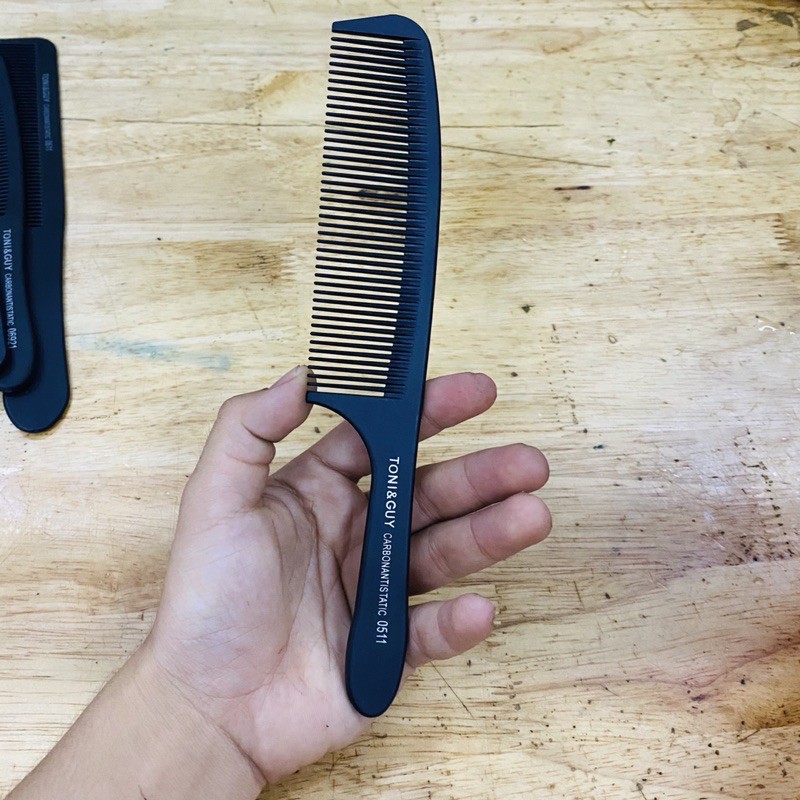 Lược cắt tóc toni loại dày có cán