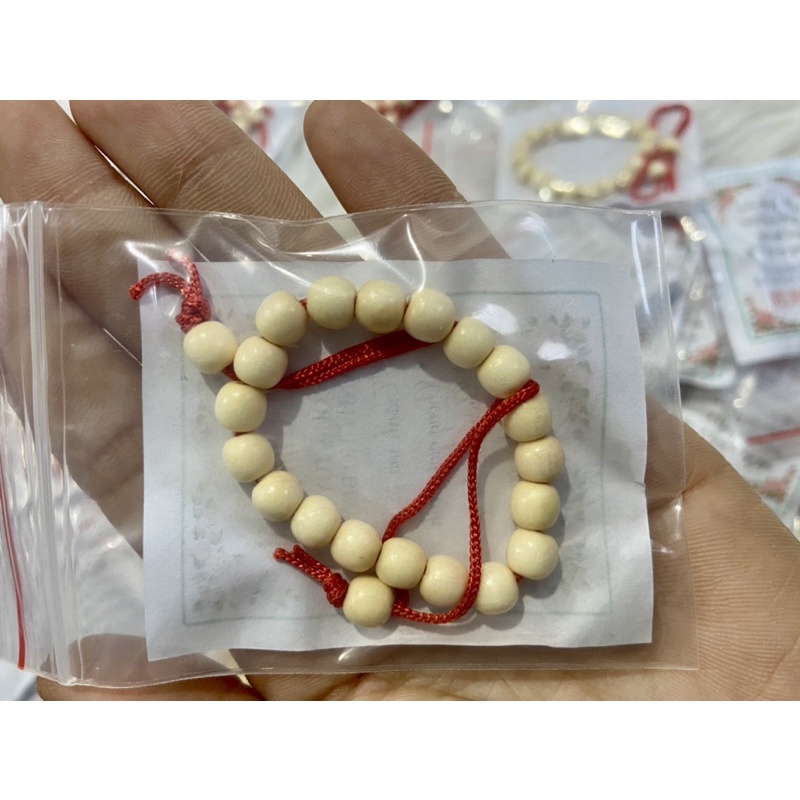 Vòng dâu tằm cho bé giúp bé tránh gió,tránh tà,thay làm trang sức,phù hợp với trẻ sơ sinh đến 2 tuổi