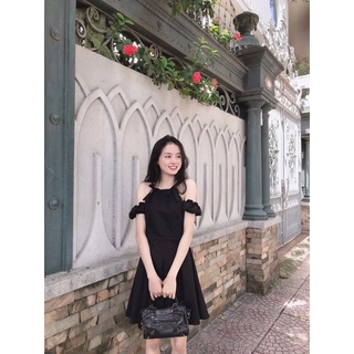 Đầm trễ vai xếp ly 