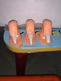 Ngón tay giả học nail