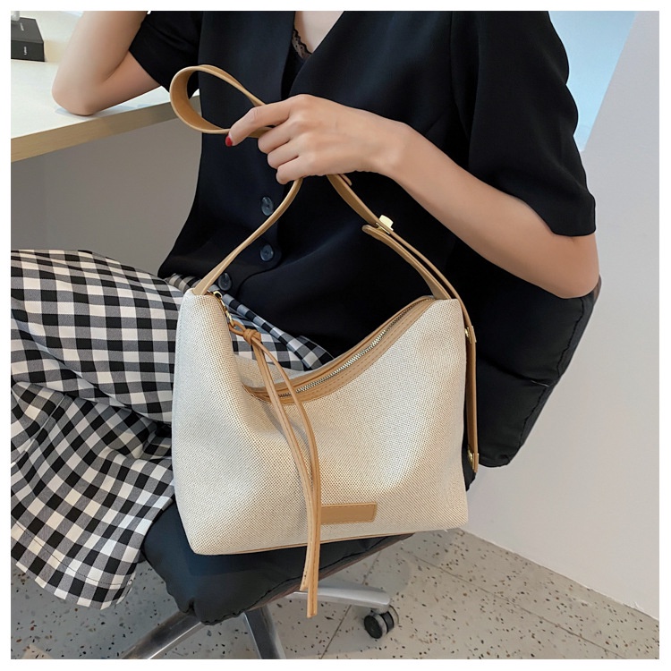 Túi đeo vai IELGY bằng vải canvas màu sắc tương phản sức chứa lớn phong cách thường ngày cho nữ