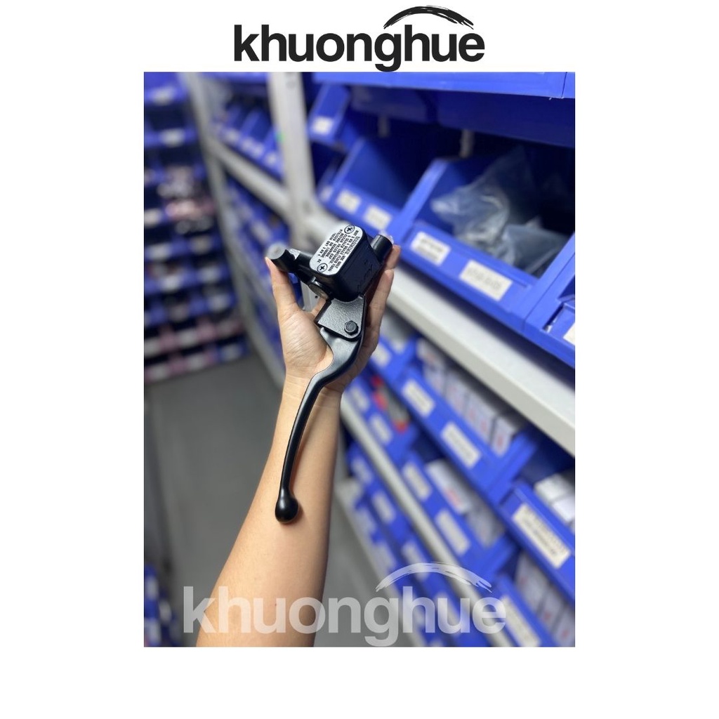 Cụm xi lanh phanh dầu +tay thắng trước zin chính hãng Yamaha sử dụng cho loại xe Sirius,Sirius Fi,Ex 2010