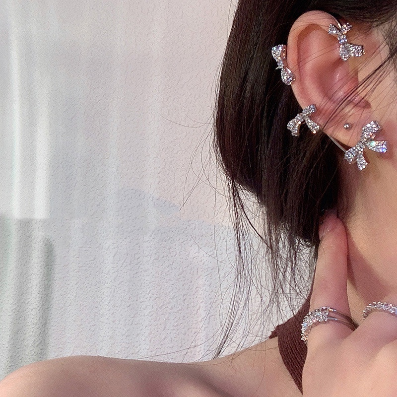 Bông Tai Dạng Kẹp Đính Kim Cương Giả Kiểu Hàn Quốc Cho Nữ