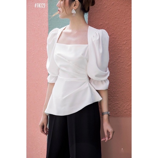 Áo cổ vuông lệch tà