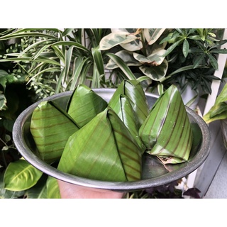 Lá chuối tươi gói bánh
