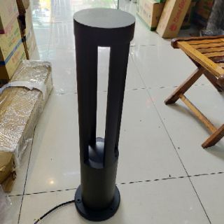 Đèn sân vườn cao 40cm-60cm.