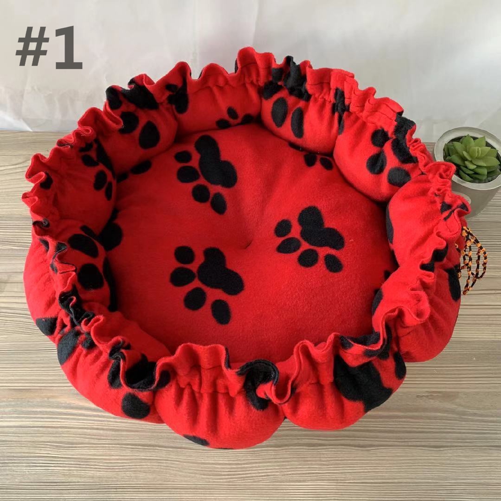 Warm winter kennel dogs common pet kennel indoors carpet cat kennels