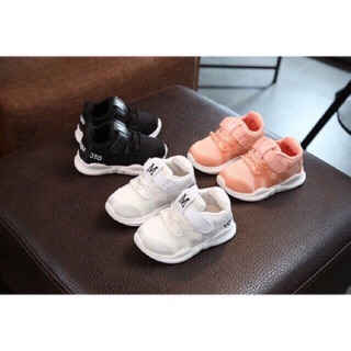 Giày thể thao M nhũ cho các bé size 21-30
