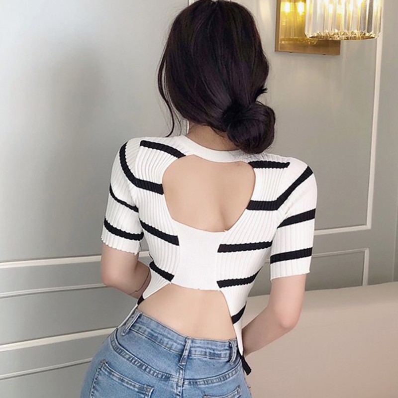 Áo Thun Nữ Cổ Tròn Ngắn Tay Sọc Ngang
