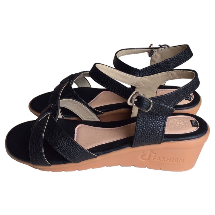 Xăng đan nữ đế bằng cao 5cm Trường Hải da bò thật mềm mại Màu Đen đế Kếp mềm không trơn DX085