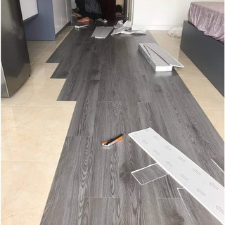 Sàn nhựa vân gỗ BÓC DÁN