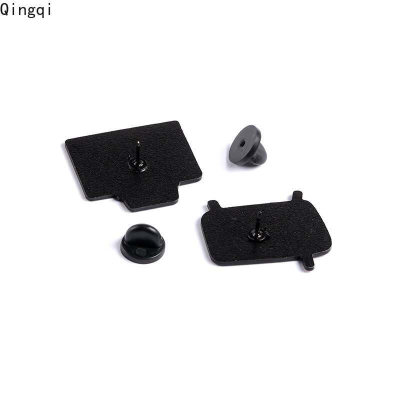 Ghim cài áo Miss Zoe kim loại tráng men hình máy nghe nhạc hoạt hình 80's dùng làm quà tặng