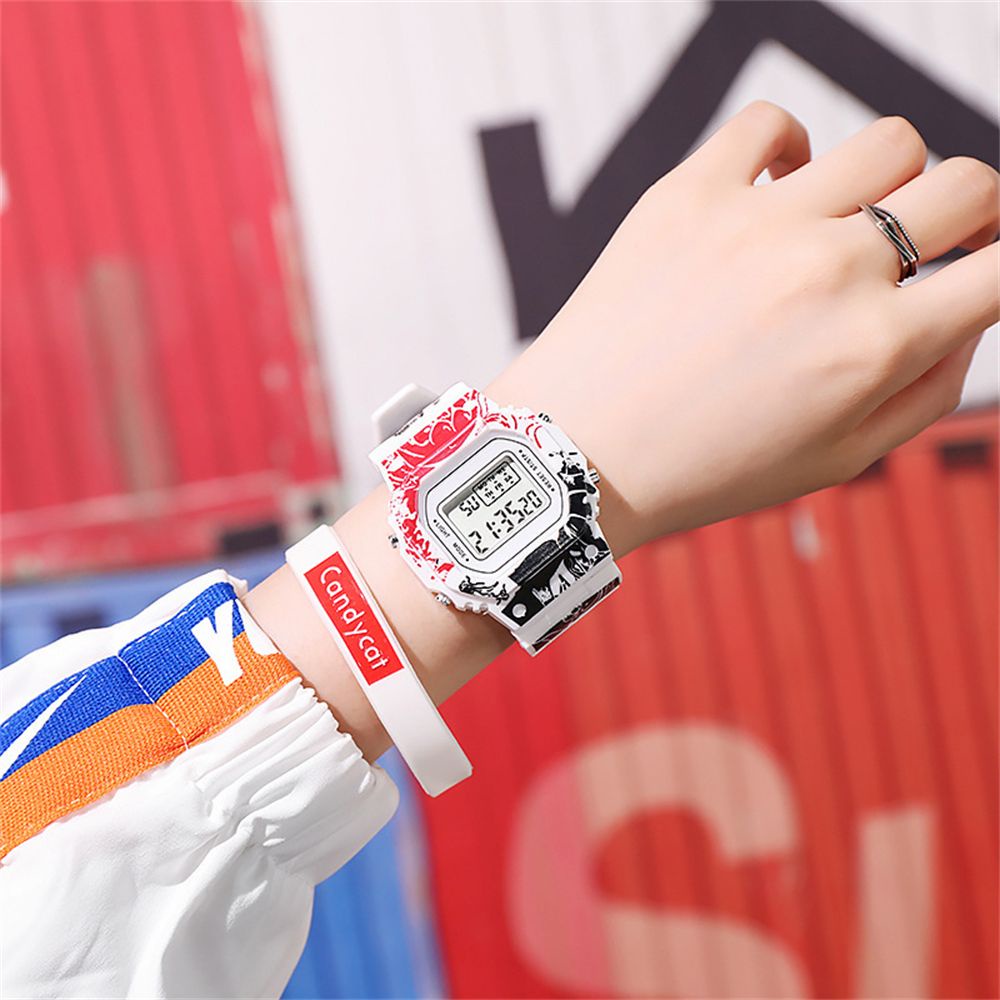 Đồng hồ điện tử đa năng chống thấm nước chống rơi họa tiết hoạt hình Luffy