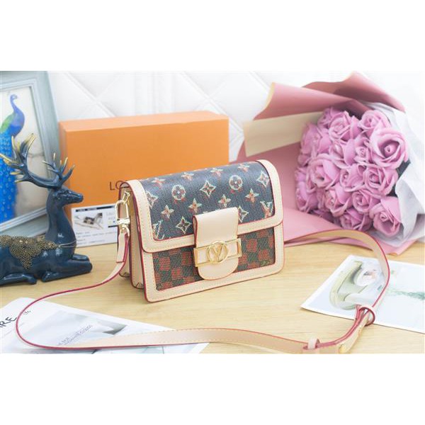 Túi đeo chéo dáng hộp dauphine size 20 fullbox