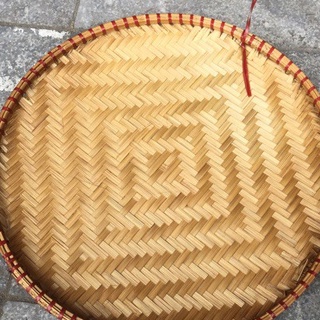 Mẹt tre viền đỏ combo 10 cái size 35 cm