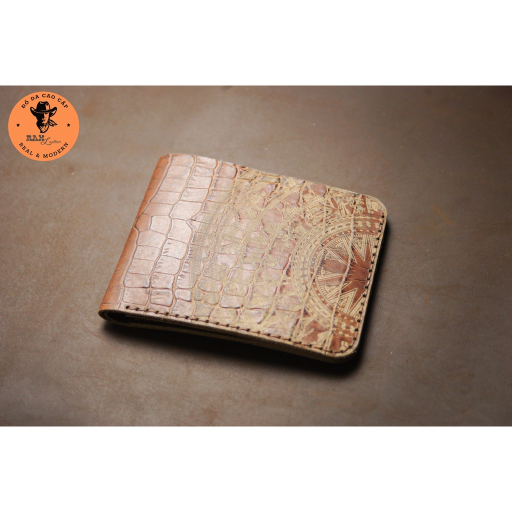Ví nam da bò trống đồng da bò vân cá sấu màu nâu dáng ngang - RAM Leather