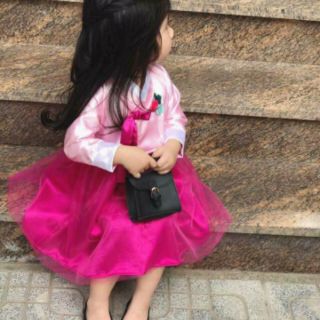 Set 2 chi tiết Hanbok cho bé iu
